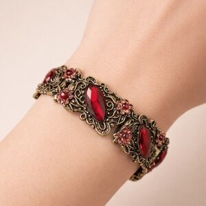 Vintage Flower Stretch Bracelet with Red Rhinestones